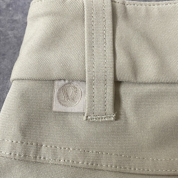 Lululemon ABC Slim-Fit Pant 29” *Warpstreme
Trench size 34 - Picture 8 of 8